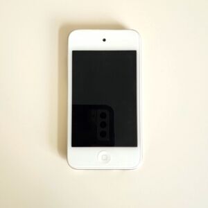 White iPod Touch 4th Gen - Gym-Used & Protected in Case - Like New